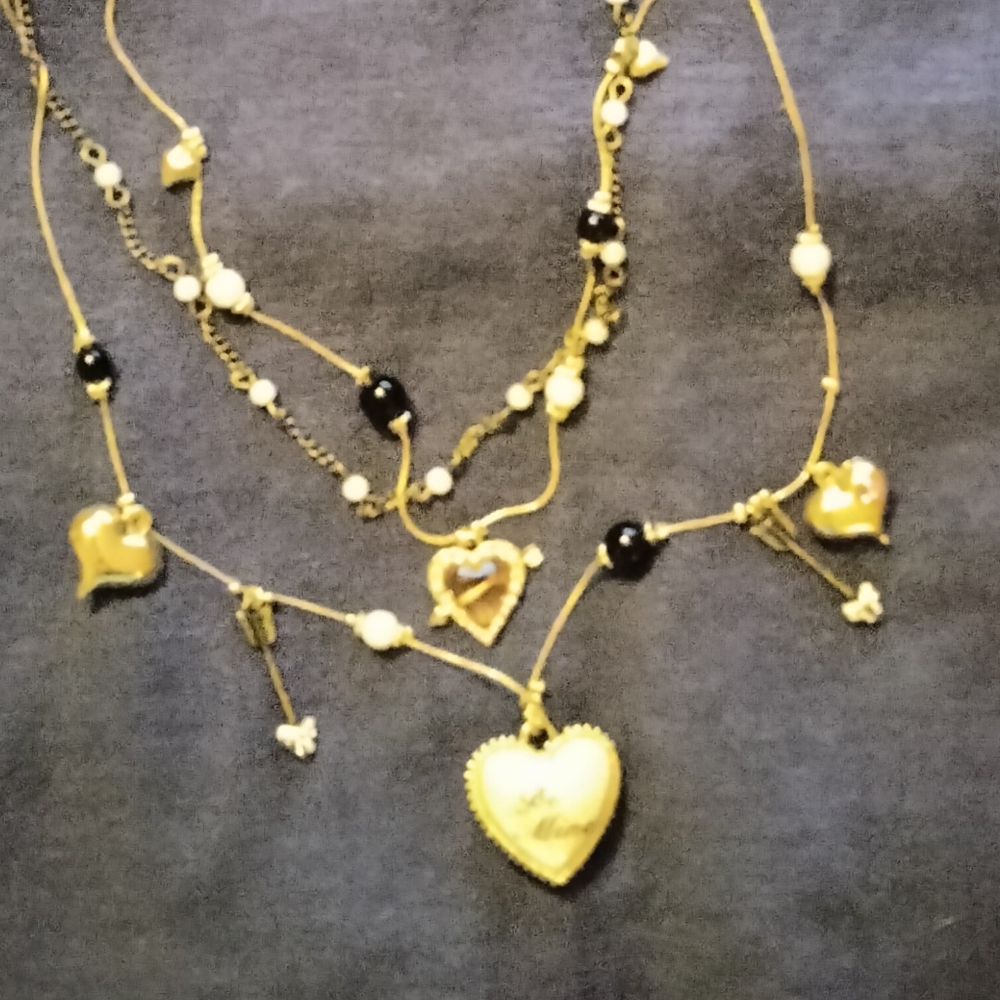 gold-tone BETSEY JOHNSON layered charm necklace BE MINE Valentine Hearts BJ - Picture 2 of 13
